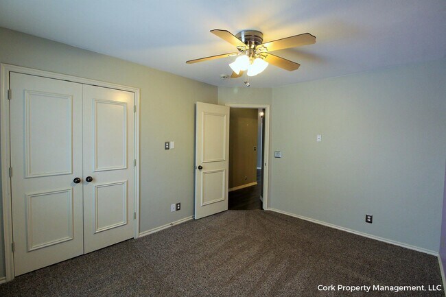 Building Photo - 2808 Stonebrook Rd