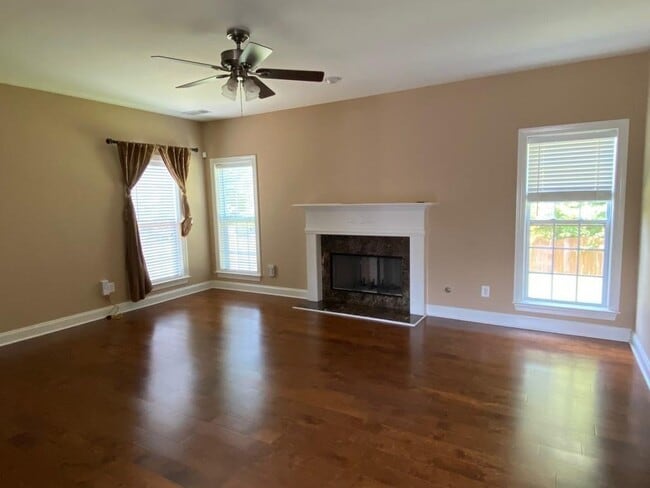 Building Photo - 5855 Branch Valley Way