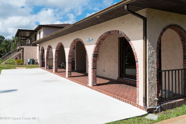 Building Photo - 101 San Paulo Cir