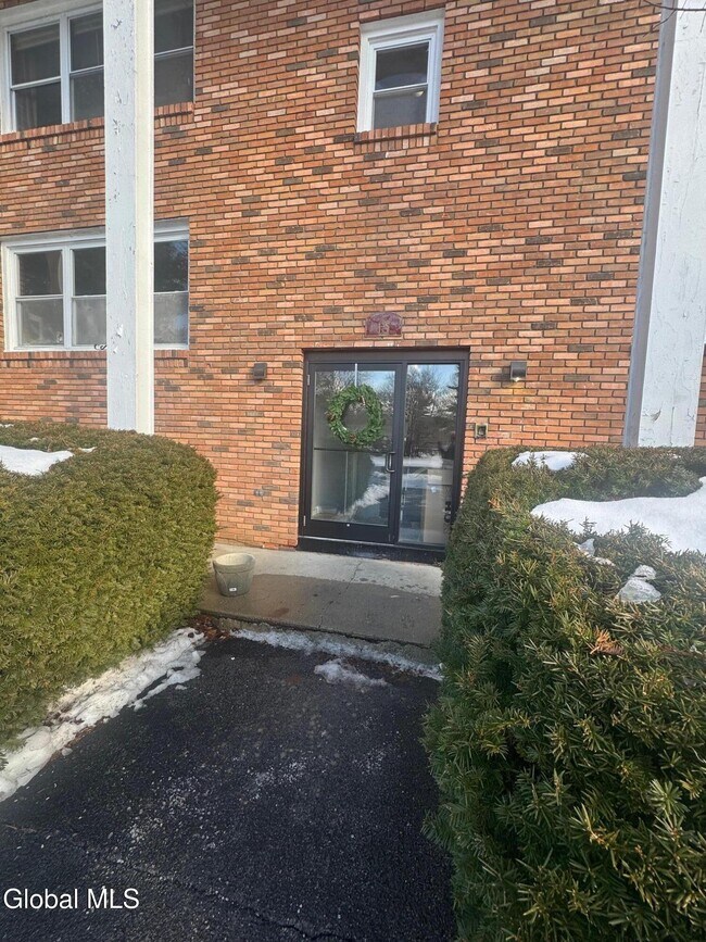 Building Photo - 11-21-21 Ashdown Rd