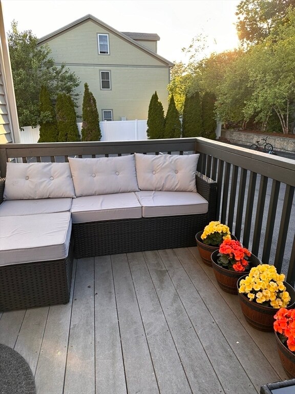 Building Photo - 60 Sylvan St