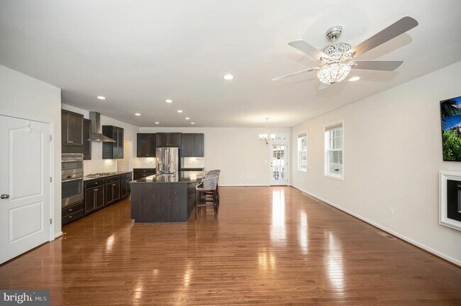 Building Photo - 1092 Aspen Rd