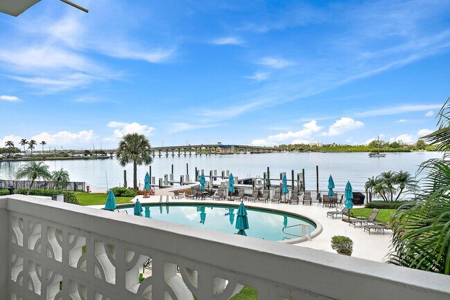 Building Photo - 2840 S Ocean Blvd