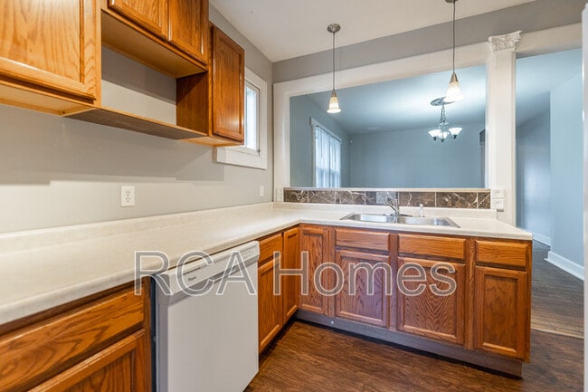 Building Photo - 2437 N Pennsylvania St