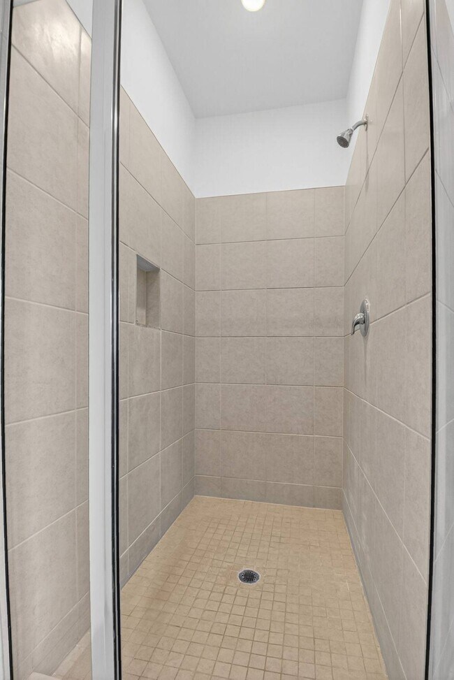 Building Photo - 4645 Meyerson Pl