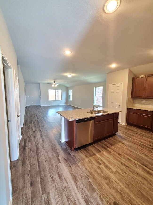 Building Photo - 3623 Champions Cove Ln