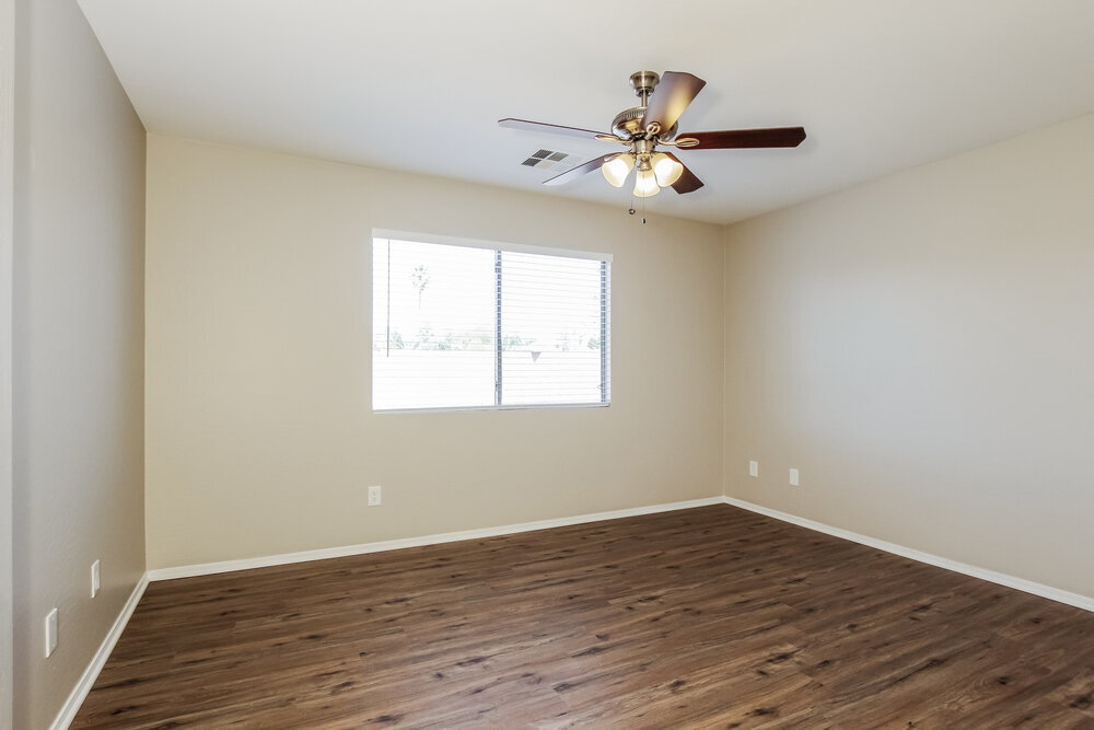 Building Photo - 1840 S 106th Ln