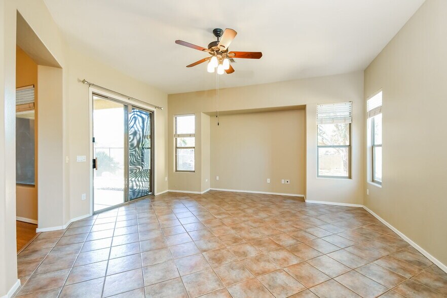 Building Photo - 1714 S Colonial Dr