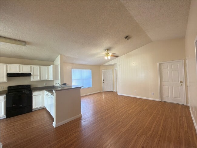 Building Photo - 15743 Ridgegate Rd