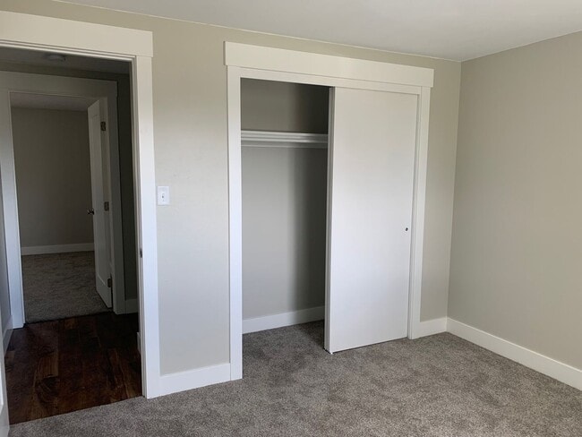 Building Photo - Beautiful 4 Bedroom 3 Bathroom Home in Wes...