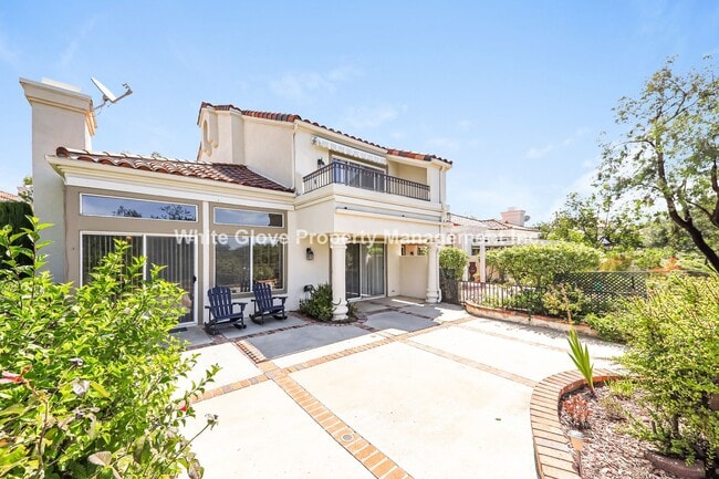 Building Photo - 3 Bedroom Marbella Townhome