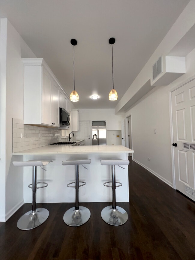 Building Photo - 4734 S Paulina St