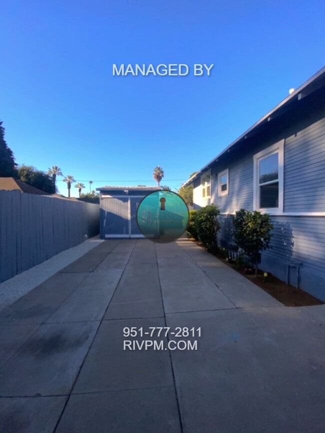 Building Photo - !!!Charming upgraded 2 bed 2 bath single family home!!