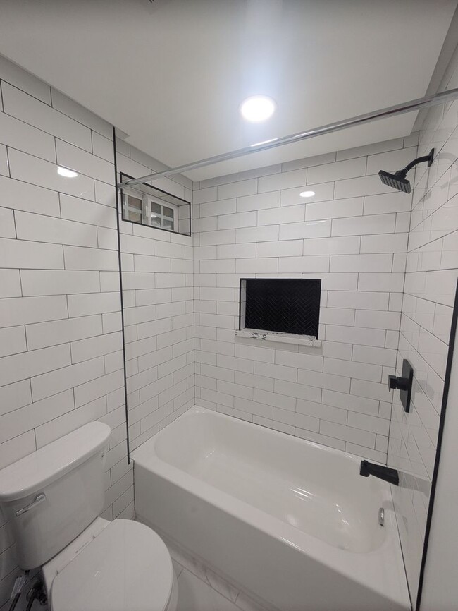 Building Photo - Charming 2/1 bath ADU- in an Ideal Location close to down town Claremont!