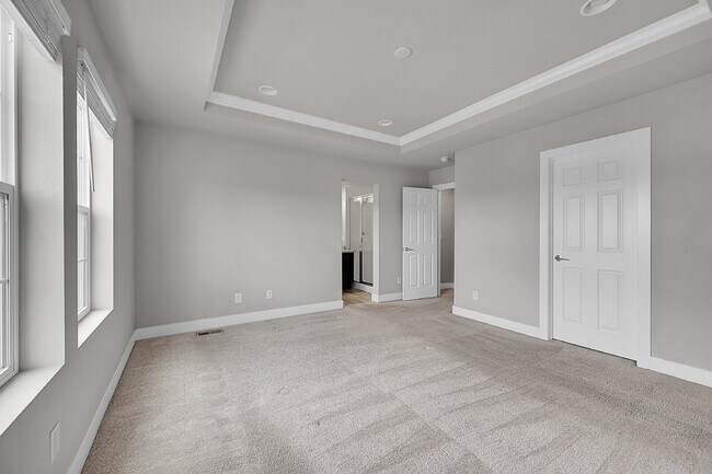 Building Photo - $2,850.00 - 3 Bedrooms, 2.5 Bathrooms, Sin...