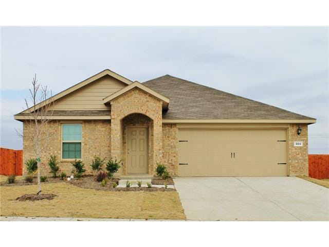 Building Photo - Chrarming 4/2/2 with Covered Patio in Roys...