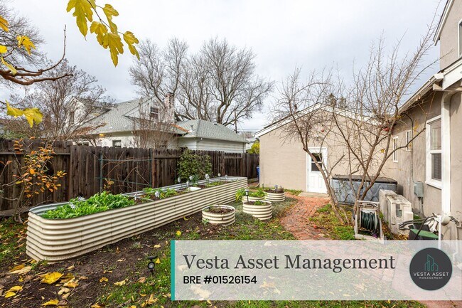 Building Photo - Spacious 4-Bedroom Home in a Desirable Concord Neighborhood