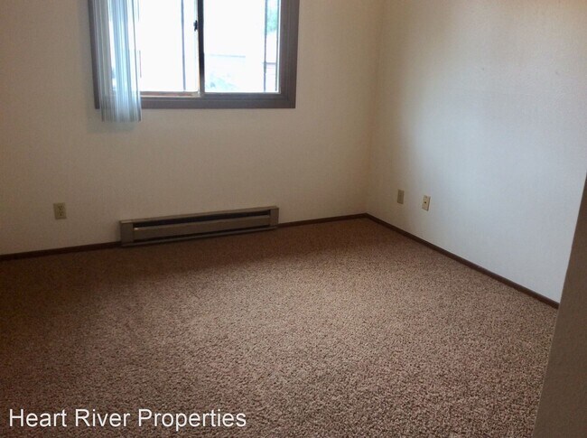 Building Photo - 665 23rd St W