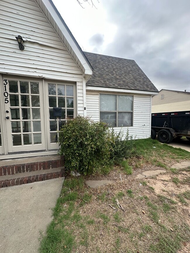 Building Photo - 3105 S Harrison- Duplex