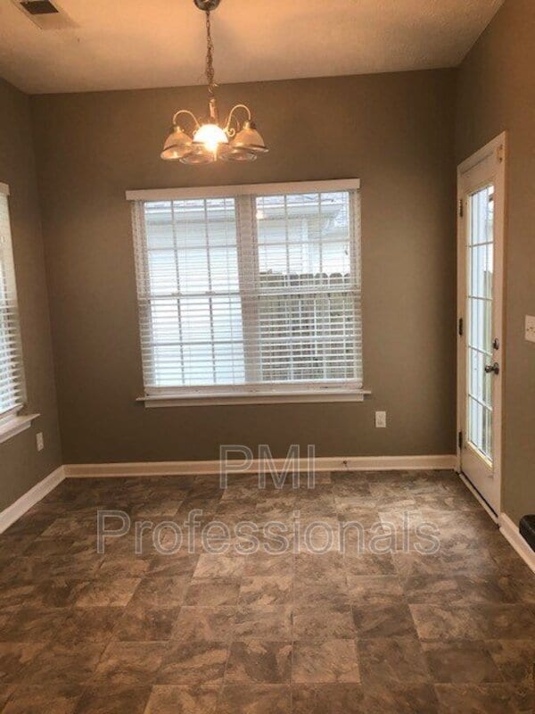 Building Photo - 2728 Sewanee Pl