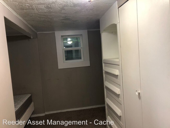 Building Photo - 62 E 300 N