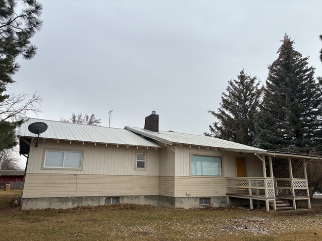 Building Photo - 1415 E 850 N