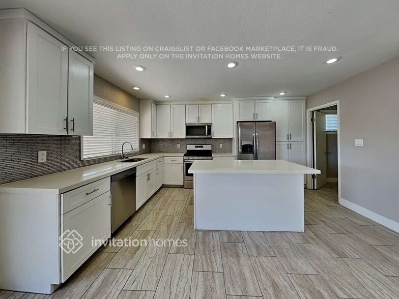 Building Photo - 5306 S Hazelton Ln