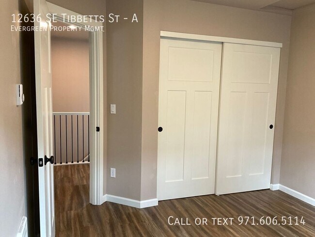 Building Photo - 12636 SE Tibbetts St