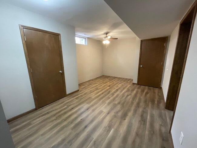 Building Photo - LEASING
