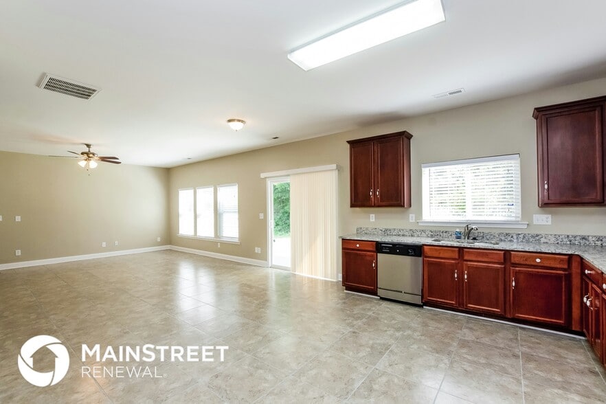 Building Photo - 3011 Kraus Glen Dr