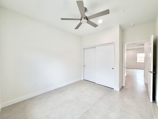 Building Photo - AVAILABLE NOW!! Beautiful 4 Bedroom 3 Bathroom Home in Cathedral City