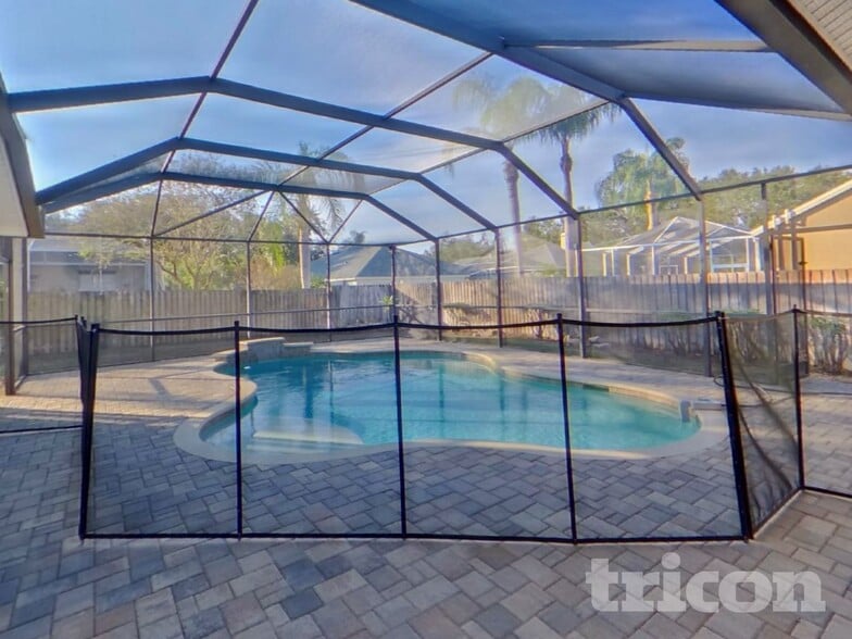 Building Photo - 9405 Sayre St