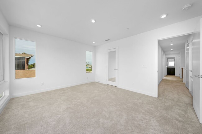 Building Photo - Available now! Brand New 4 Bedroom Townhom...