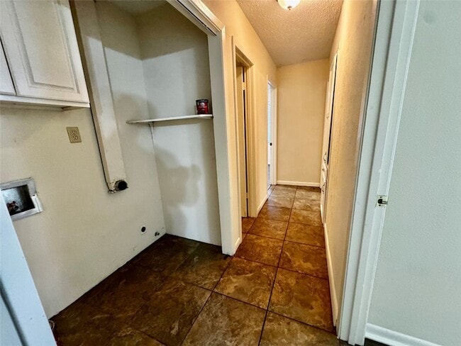 Building Photo - 1706 Saddle Rd