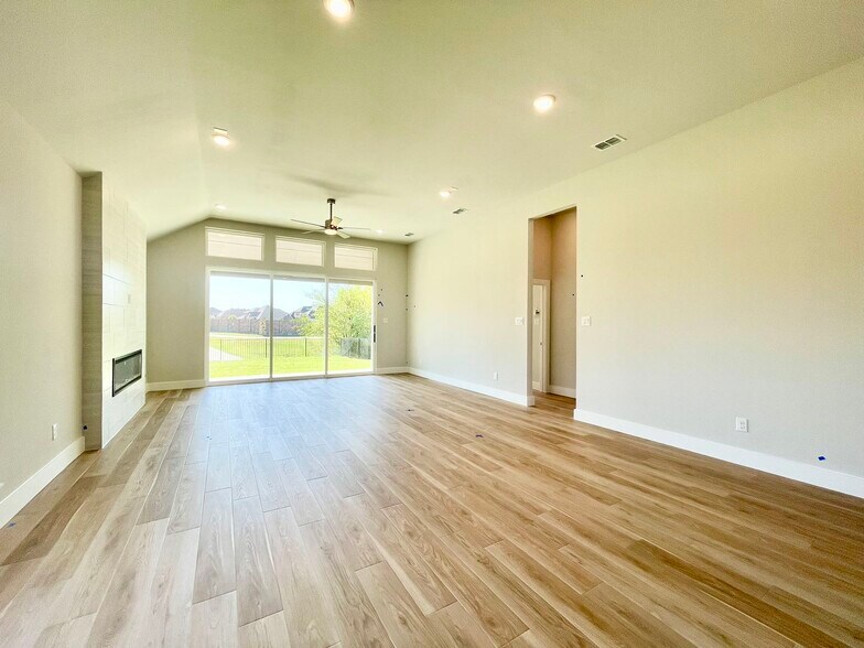 Building Photo - 13733 Riola Dr