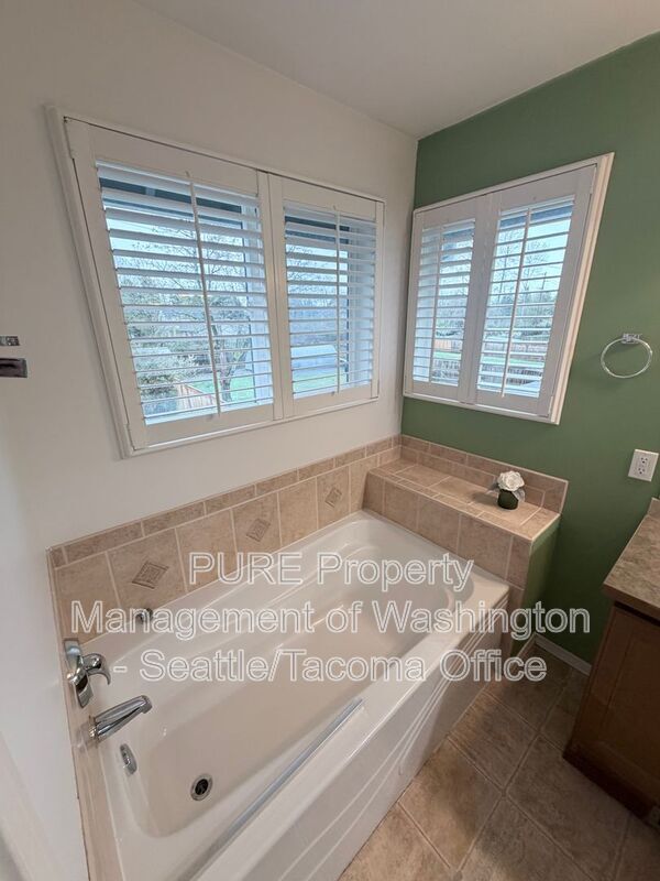 Building Photo - 1725 SW 346th Pl