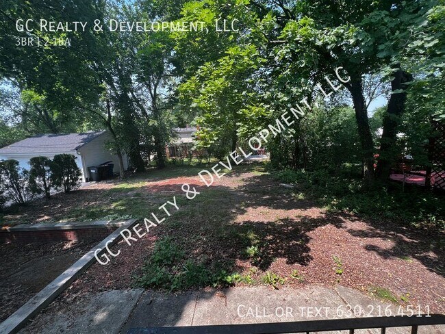 Building Photo - ***SINGLE FAMILY FLOSSMOOR HOME / 3 BDRM /...