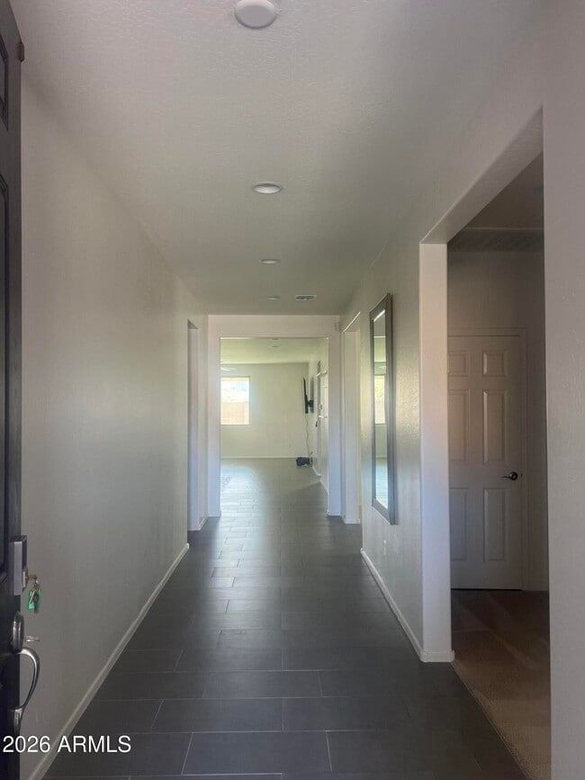 Building Photo - 739 N 156th Ln