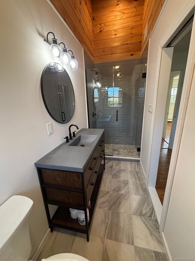 Building Photo - 21 Chateau Dr