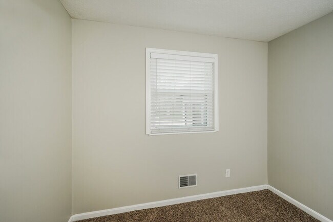 Building Photo - 8109 Rocky Gap Rd