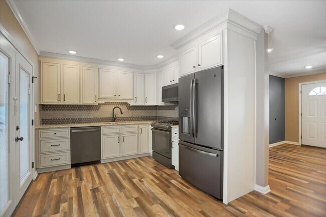 Building Photo - Charming 3-Bedroom Ranch in a Convenient Location!