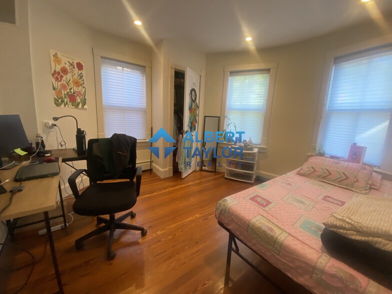 Building Photo - 151 Highland St