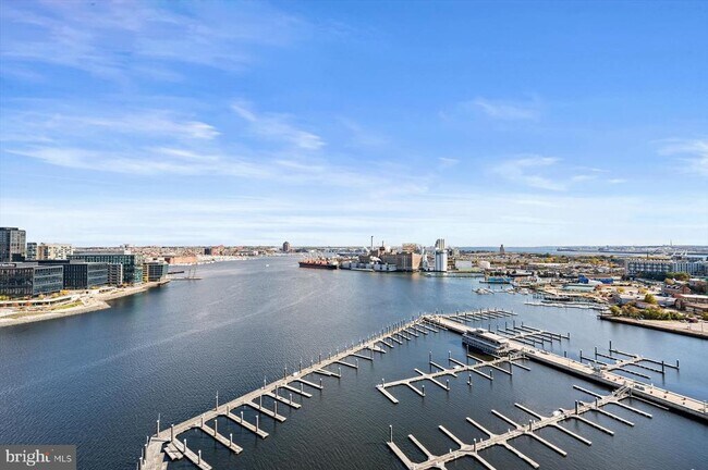 Building Photo - 100 Harborview Dr