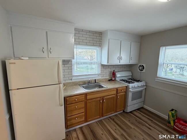 Building Photo - 21 Monte Vista Ave