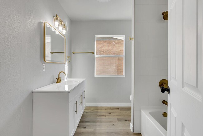 Building Photo - 1426 Cumberland Rd