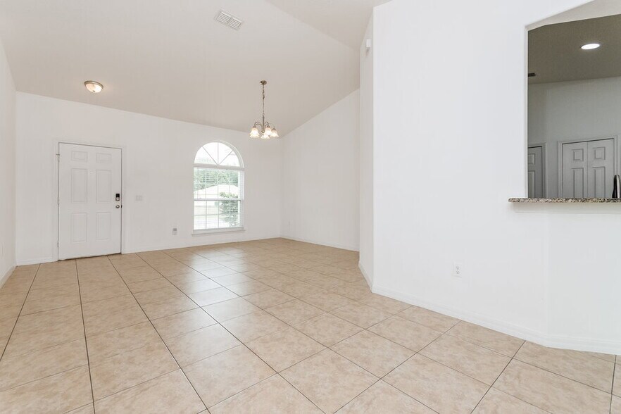 Building Photo - 1143 Doncaster Ct