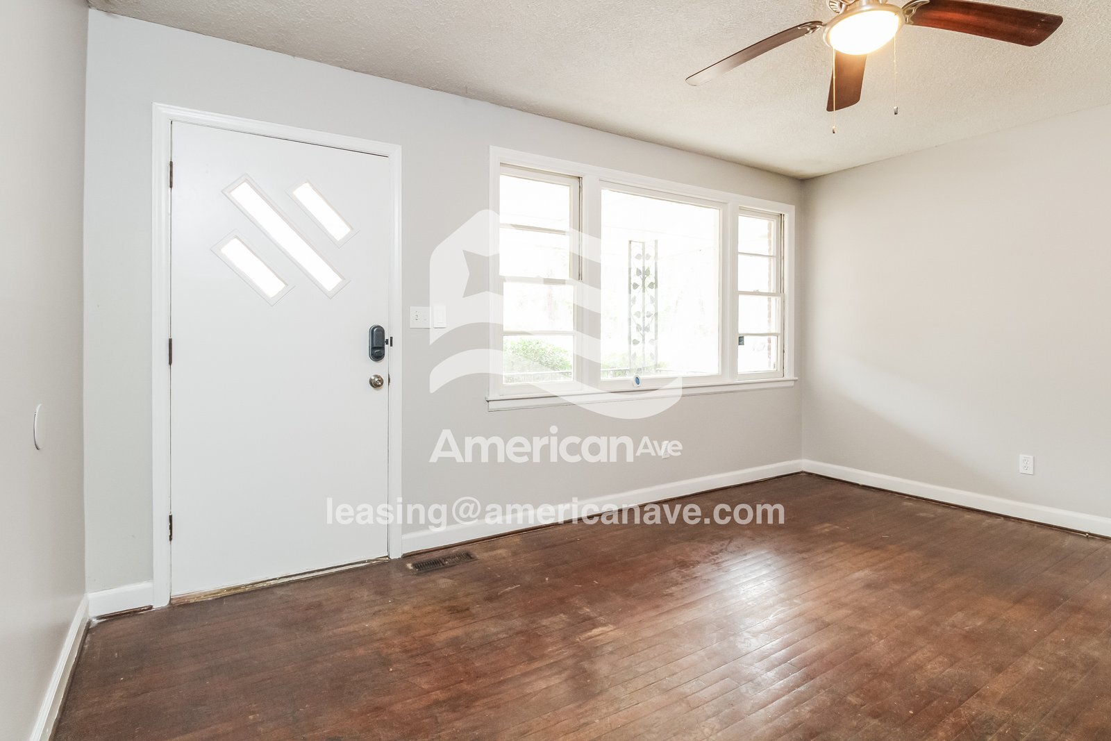 Building Photo - 2342 Center St