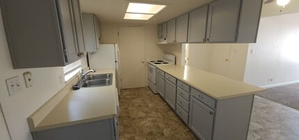 Building Photo - Timothy