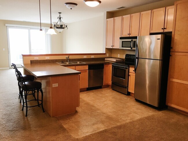 Building Photo - 1070 Grandview Ct NE