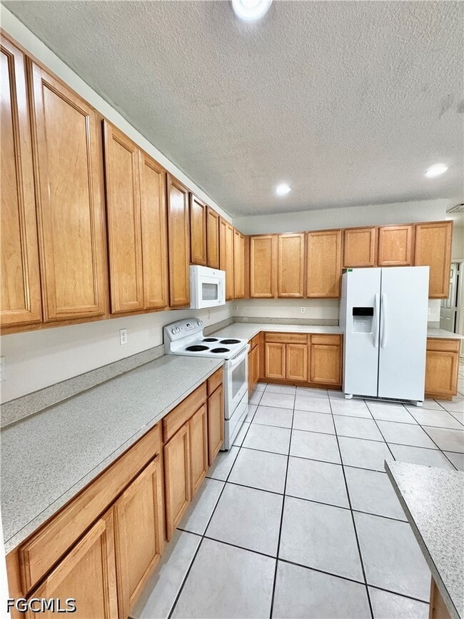 Building Photo - 530 Kilgour Ave S